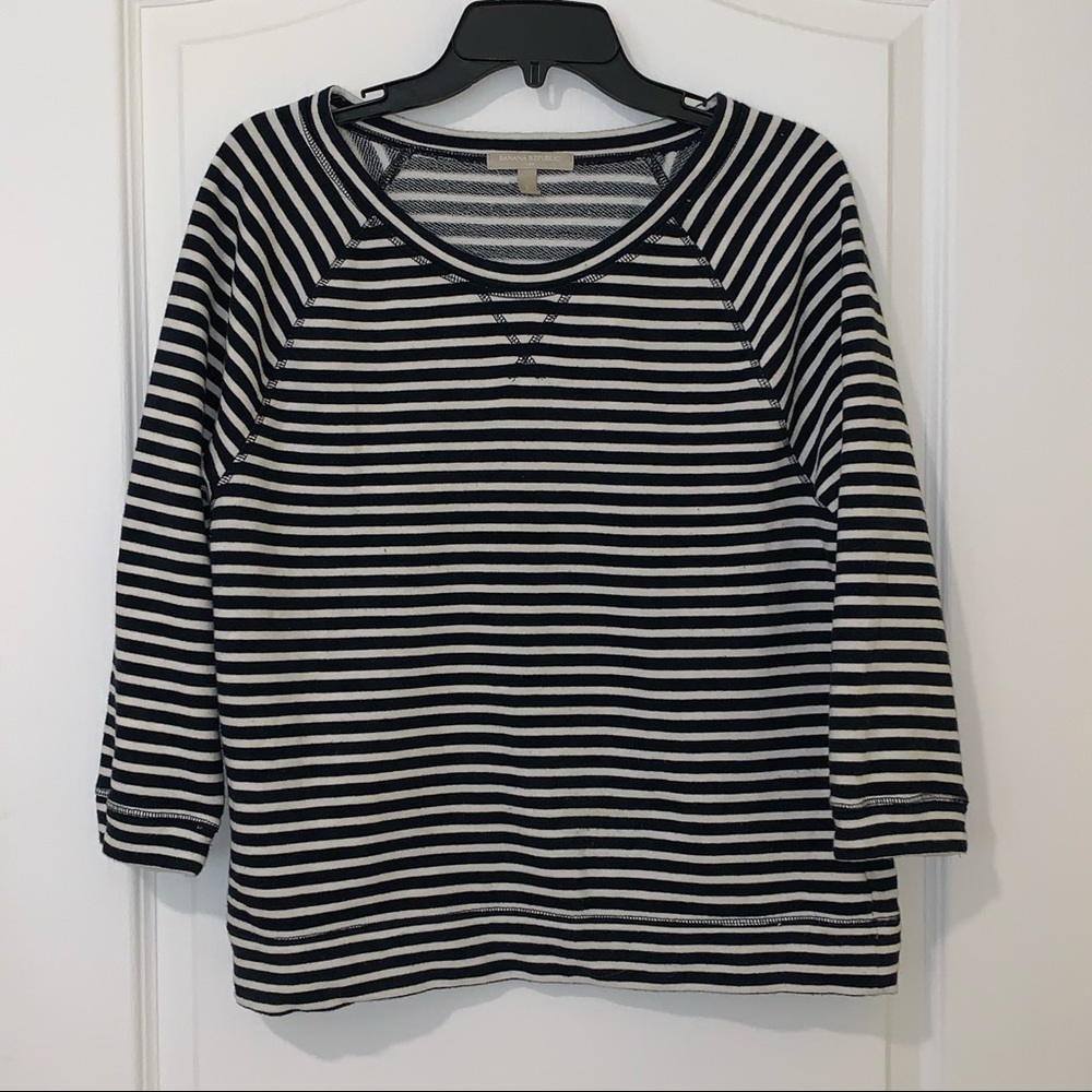 CCO SALE ! Banana Republic soft striped long sleeve Sweater